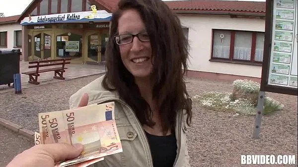 Kuumia Busty german hooker gets fucked for money lämmintä videota
