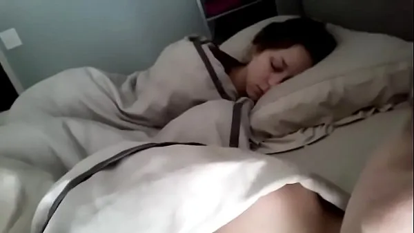 Video panas voyeur teen lesbian sleepover masturbation hangat