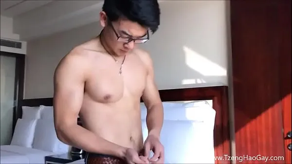 Hot Handsome Stud With Spec And Delicious Muscles warm Videos