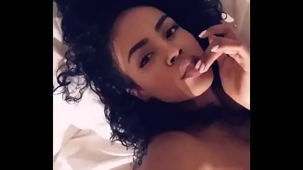 Hot Hot babe masturbating showing off warm Videos