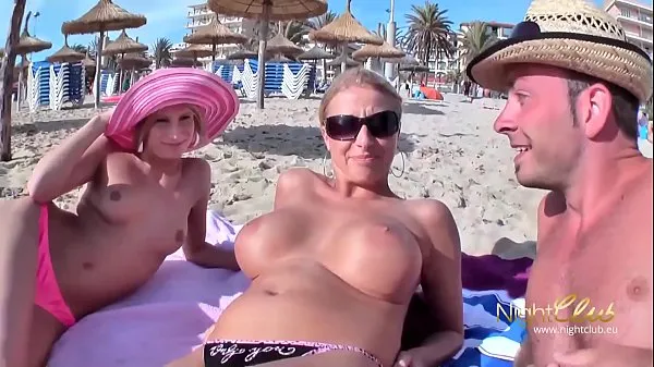 Video panas German sex vacationer fucks everything in front of the camera hangat