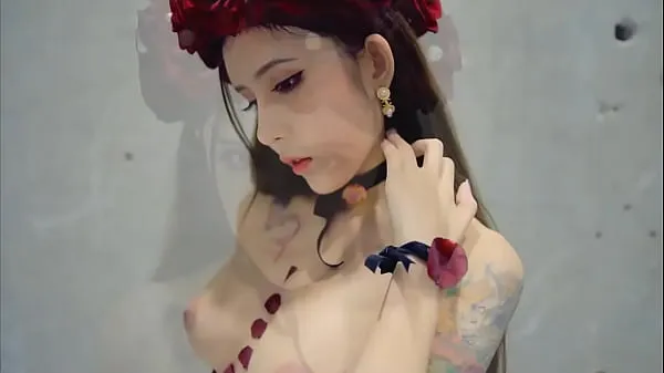 Hete Breast-hybrid goddess, beautiful carcass, all three points warme video's