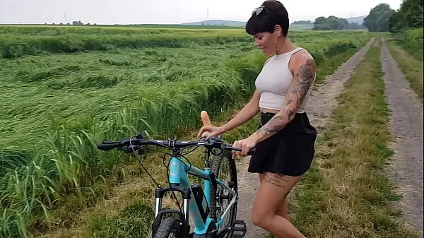 Hot Premiere! Bicycle fucked in public horny warm Videos