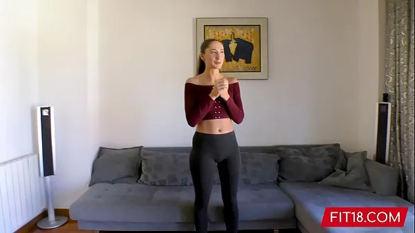 热Girl With Great Yoga Ass Fucked By Fitness Casting Agent热视频
