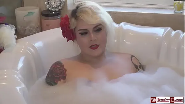 Hete Trans stepmom Isabella Sorrenti anal fucks stepson warme video's