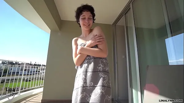 گرم First FUCK outdoors! LinaLynn on the hotel balcony گرم ویڈیوز