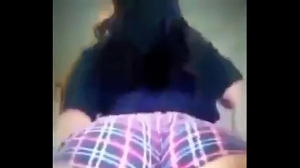 Video panas Thick white girl twerking hangat